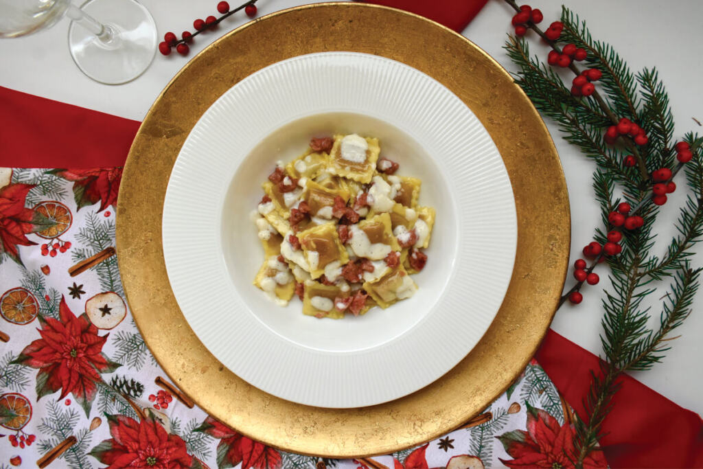 Agnolotti di zucca con cotechino e crema al parmigiano Pasta Fresca