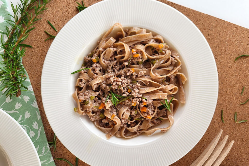 Tagliatelle integrali al ragù bianco – Pasta Fresca Graziella