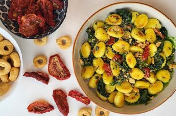 Gnocchi saltati con cime di rapa, pomodori secchi