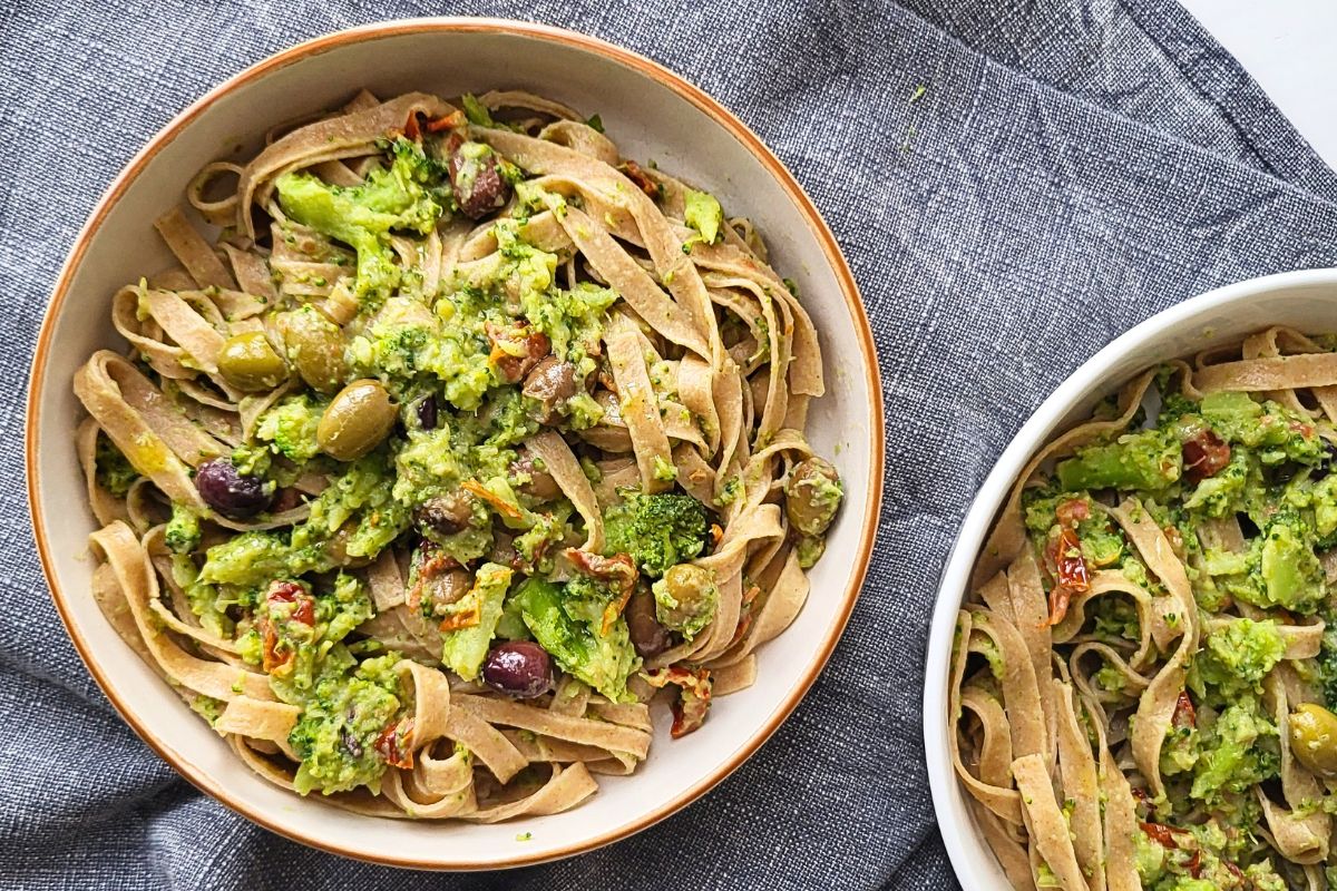 Tagliatelle integrali broccoli e alici
