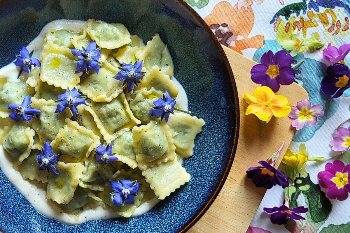 Agnolotti Borragine e Ricotta con robiola